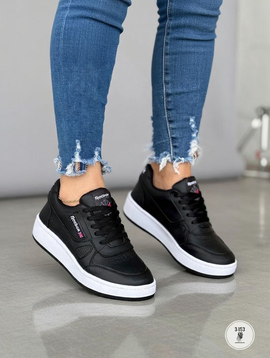 Los sneakers  que elevan cualquier look.